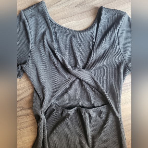 (M) Ribbed body con dress - Picture 3 of 6